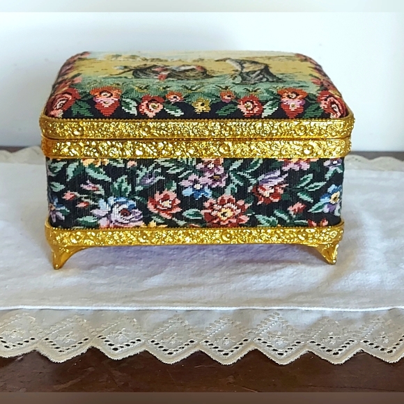 Tapestry Jewelry Box, Musical Jewelry Box - Picture 2 of 11